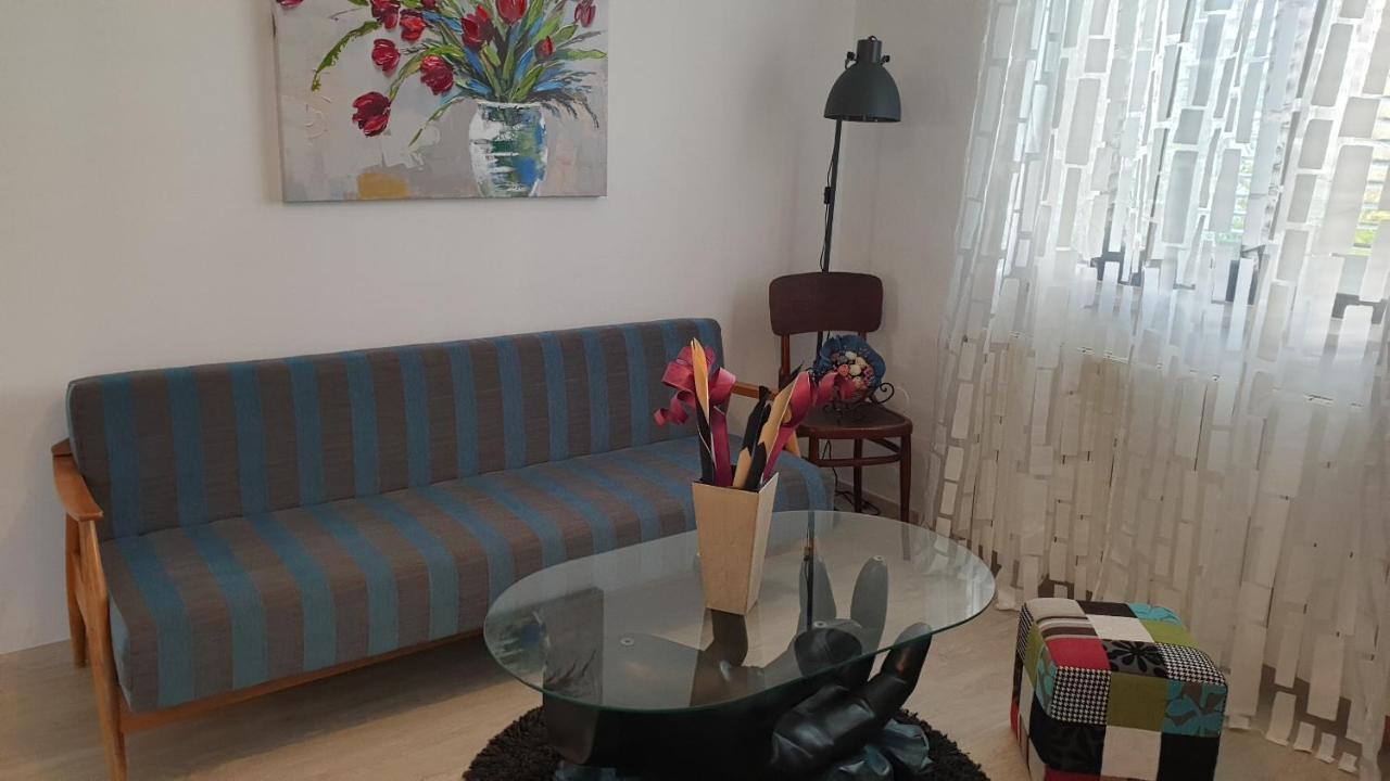 P&l Apartment